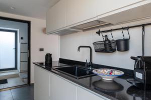 GuestHost - Grimaldis Terrace - Lovely Apartments