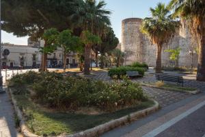GuestHost - Grimaldis Terrace - Lovely Apartments