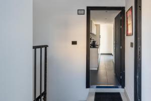 GuestHost - Grimaldis Terrace - Lovely Apartments