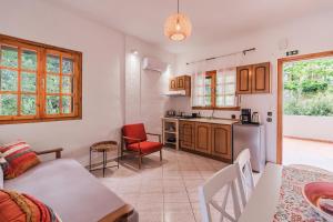 Triton Apartment by Rentals Pro - Loutra Agias Paraskevis Halkidiki