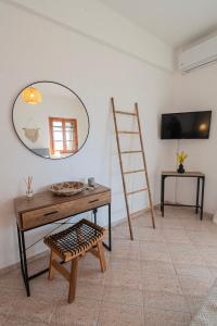 Triton Apartment by Rentals Pro - Loutra Agias Paraskevis Halkidiki