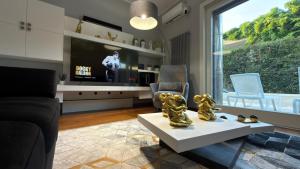 The Villa of Your Dreams - Private Heated Pool - 4 Bedrooms - 5 Bathrooms