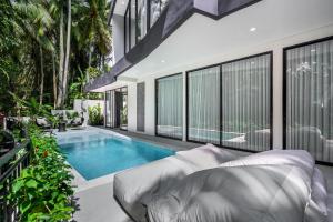 Modern Quiet Jungle Villa