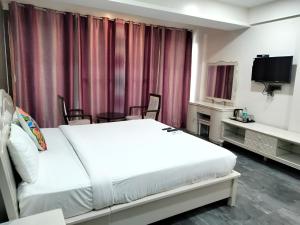 Frazer Suites