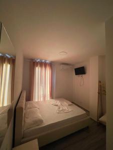 Hotel SKURA , Librazhd