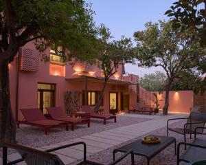 Spartacus Garden Boutique Suites