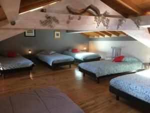 Camping 3 étoiles - Piscine - ccbgbcd