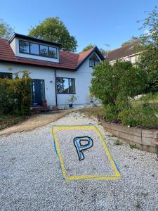 Comfy, Peaceful Flat, Free Off Street Parking!