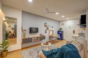 BlancHaus Stays - Luxury Retreat I Viman Nagar I Near Pune Airport