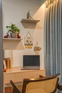BlancHaus Stays - Luxury Retreat I Viman Nagar I Near Pune Airport