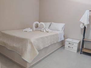 VILLA DELTUS - Cozy Holiday Home close to Gortyna, Crete