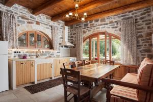 Manelis Mills Estate, Guest Houses & Restaurant