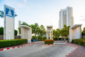 Jomtien seaside condo seaview condo walk to jomten beach