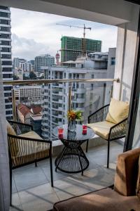 Stylish and Comfortable 2 bedroom in Shangrila