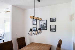 Bright 2BR Davos Apt with Parking and Balcony