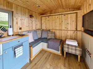 Twitchill Farm Shepherds Hut - Ukc9264