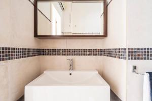 Bellissima casa con piscina vicino al centro