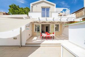 Bellissima casa con piscina vicino al centro