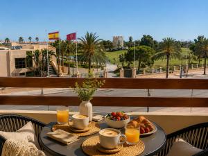 Signature Panoramic Suite by Marina Golf Suites