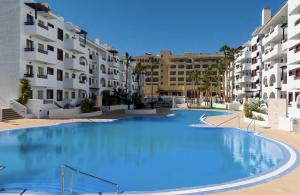 Signature Panoramic Suite by Marina Golf Suites