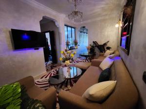 Apartment or Rooms for couples and single people in luxurious apartment