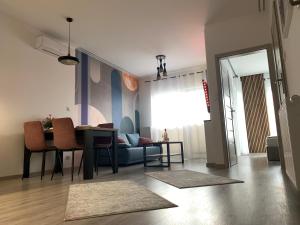 LUX-COMFORT APARTAMENT Klimatyzacja, KOMINEK, Garaż wewn, Balkon od strony ogrodu, Idealna lokalizacja wypadowa, obok sklepy, blisko Galerii Gemini