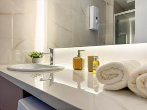 Qoople New Level Cleopatra A9 One-Bedroom Apartment