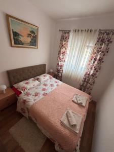 Seafront Serenity - 2BR Beach Walk Apartment
