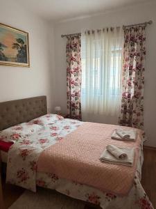 Seafront Serenity - 2BR Beach Walk Apartment