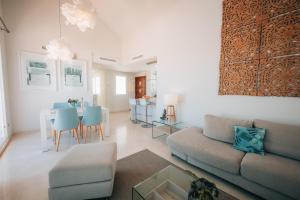 Frontline Golf Penthouse Lagoon & SPA – EHHouse