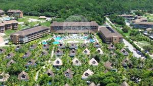 01 Quarto no Eco Resort Praia dos Carneiros - Serviços de Limpeza Diária (X24)