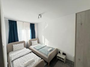 Royal Palace Central Apartment -3 Rooms Parking & Self Checkin