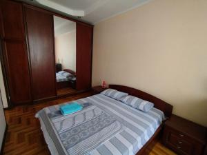 Apartment near the metro