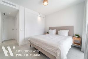 Private Garden Apartment - Pool Access and Terrace Near Carvajal Beach, Fuengirola