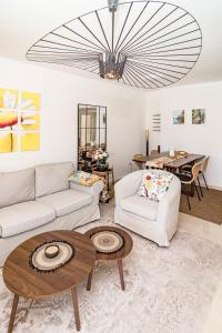 BV373A - Corner penthouse with rooftop terrace