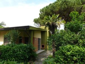 Charming villa with furnished patio in Lignano