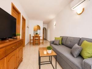 Center, Beach Comfort