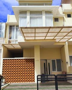 3BRCozy House JatimPark