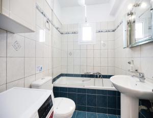 Olia Apartments B