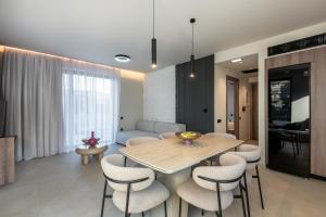 Naeva Luxury Apartments - Garden