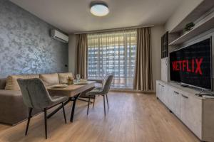 Varna City Park South, free parking, swimming pool
