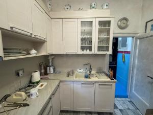 Artist Apartment with Views over Republic Square