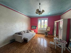 Artist Apartment with Views over Republic Square