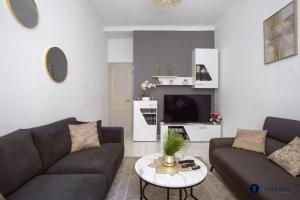 Air-conditioned apartment in the République district