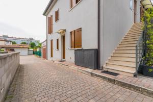 GuestHost - Cozy Terrace Apartment Campalto X4
