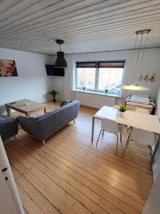 Bright and central city apartment near Aalborg Bus