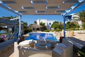 Hotel Dolphin St Giorgio Antiparos Greece