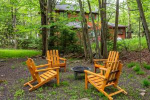 Sasquatch Hideaway Game Room Fire Pit