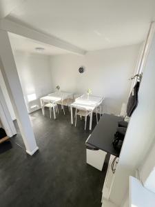 Central Large Double Room with free parking