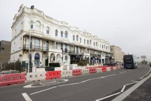 Stylish 2 Bed Apartment Near the Beach